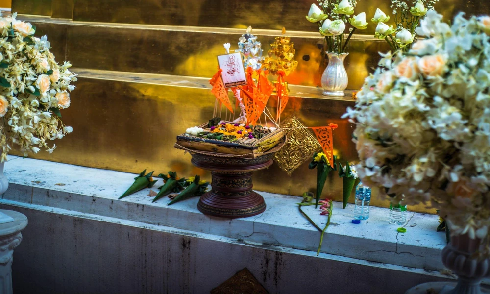 The Symbolism Behind Incense, Flowers, and Offerings in Buddhist Funerals